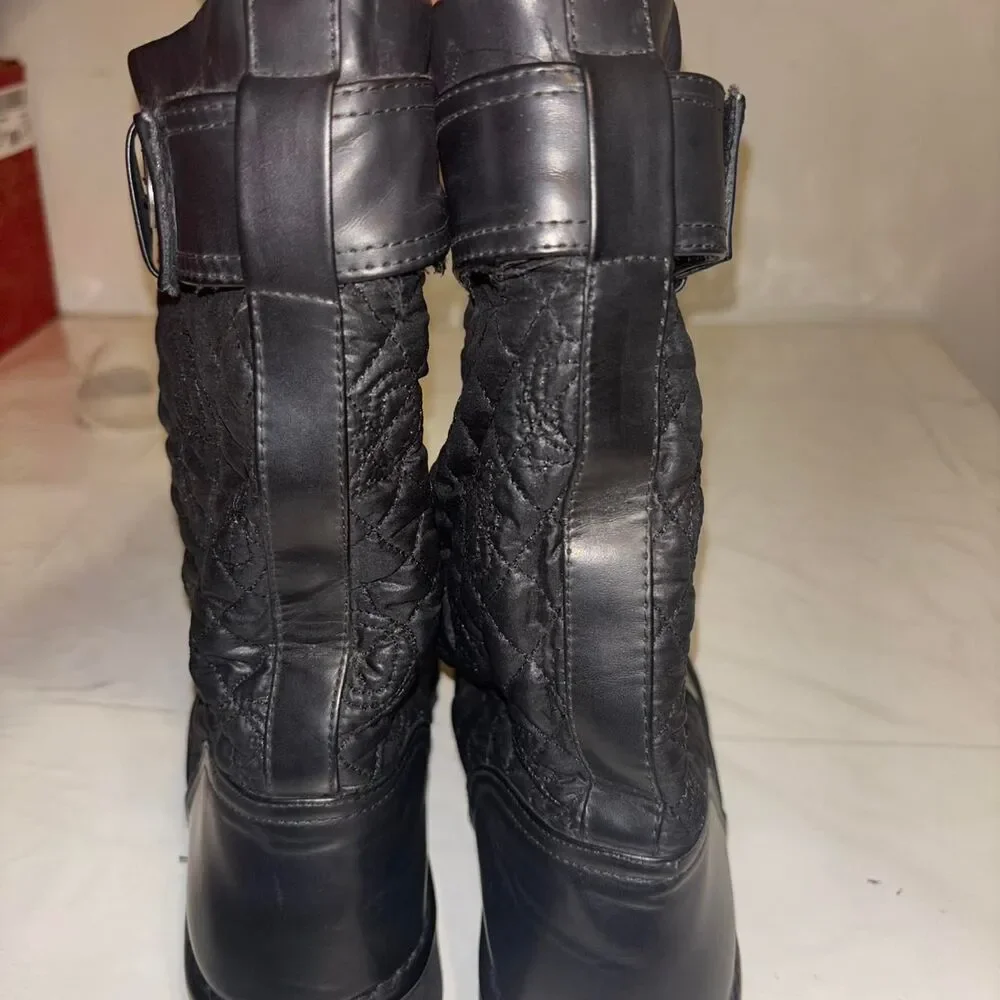 Guess women’s gwjunebug
